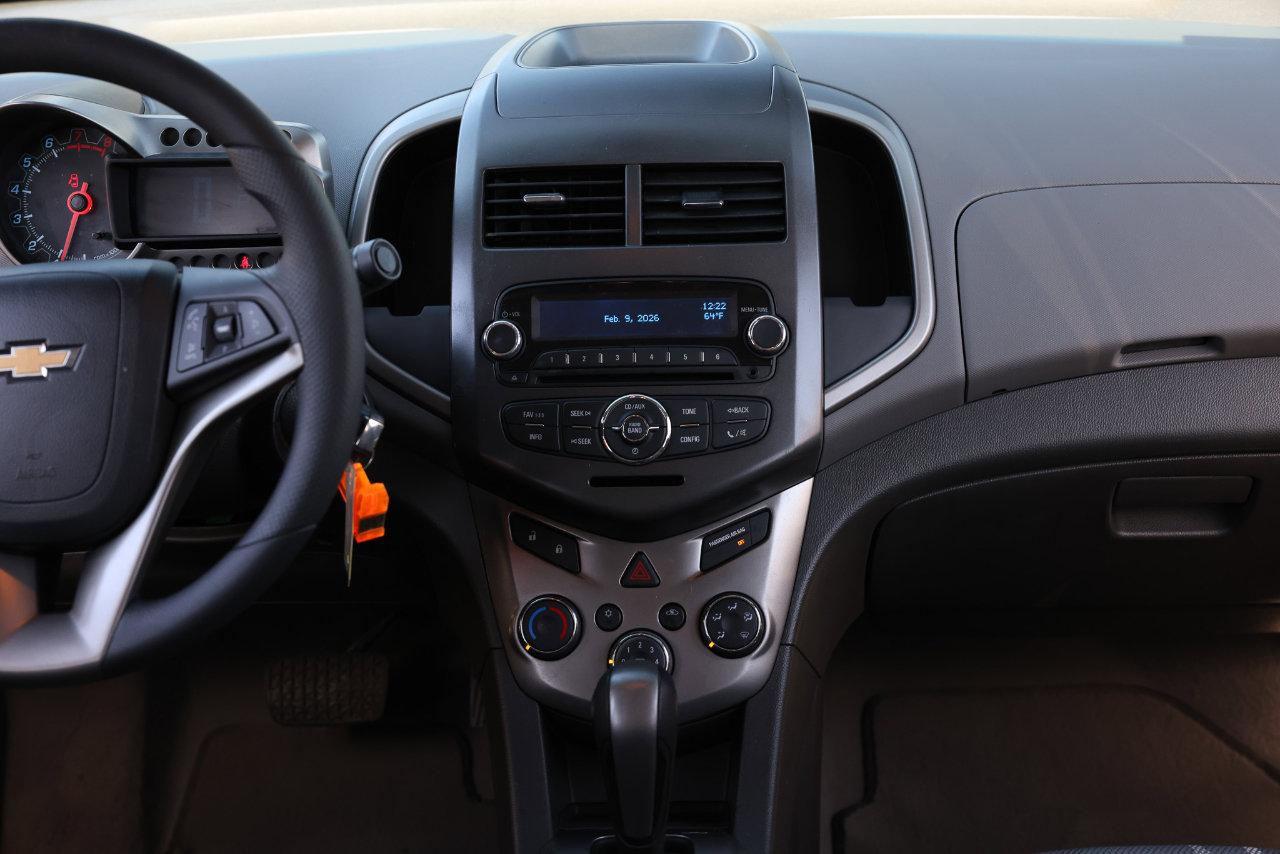 Used 2012 Chevrolet Sonic LT image 33