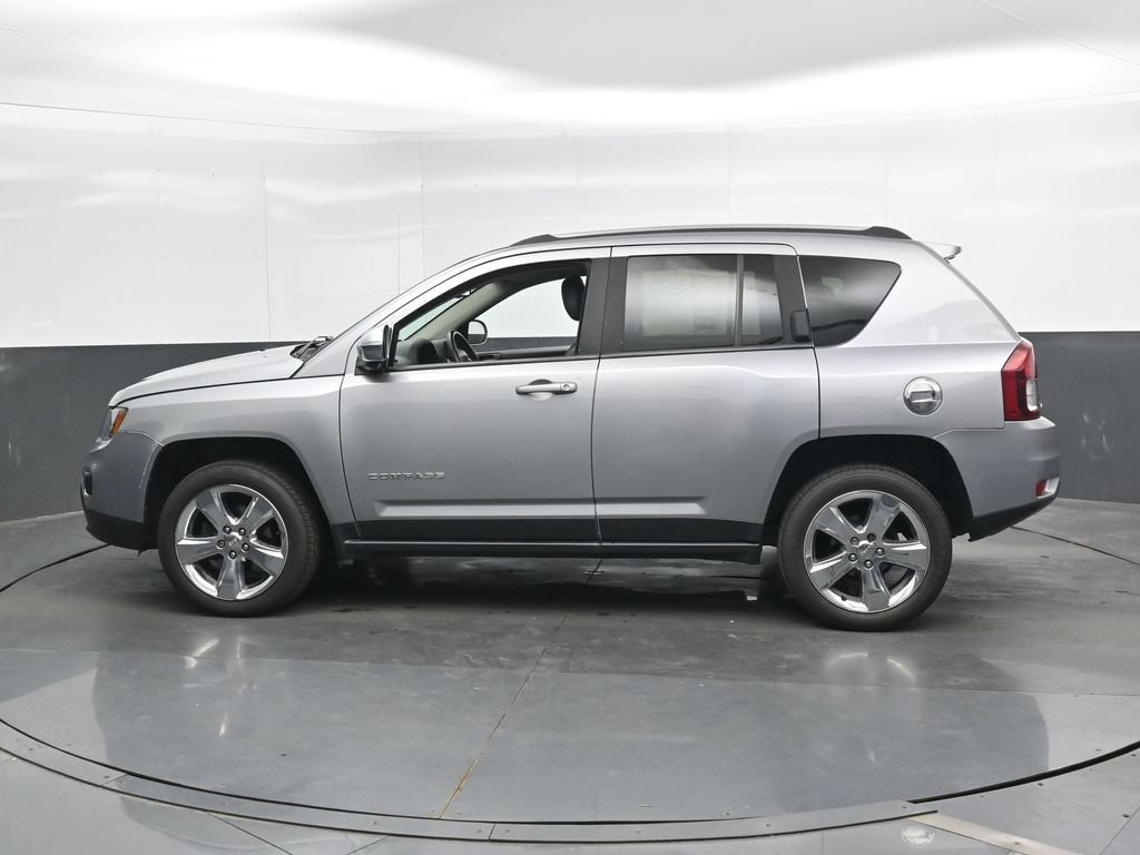 Used 2015 Jeep Compass Limited AWD/4WD image 7