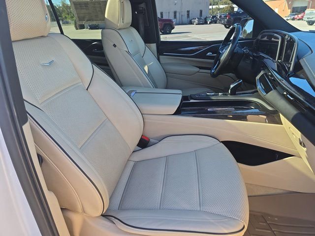 Used 2022 Cadillac Escalade ESV Premium Luxury image 10