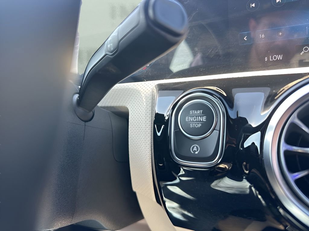 Used 2023 Mercedes-Benz CLA 250 4MATIC image 19