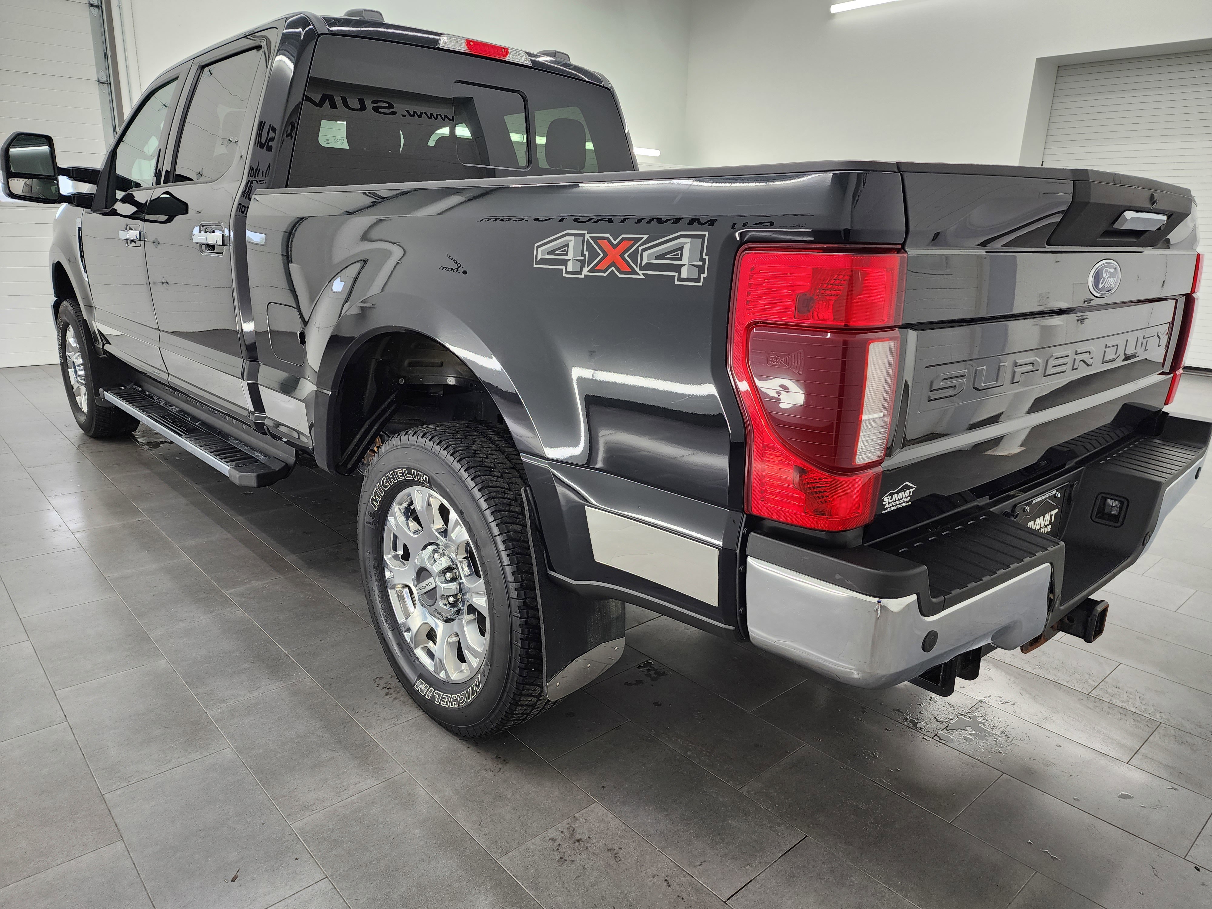 Used 2021 Ford F250 Lariat w/ Chrome Package image 6