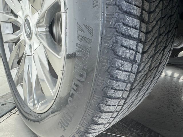 Used 2022 Cadillac Escalade Premium Luxury image 10