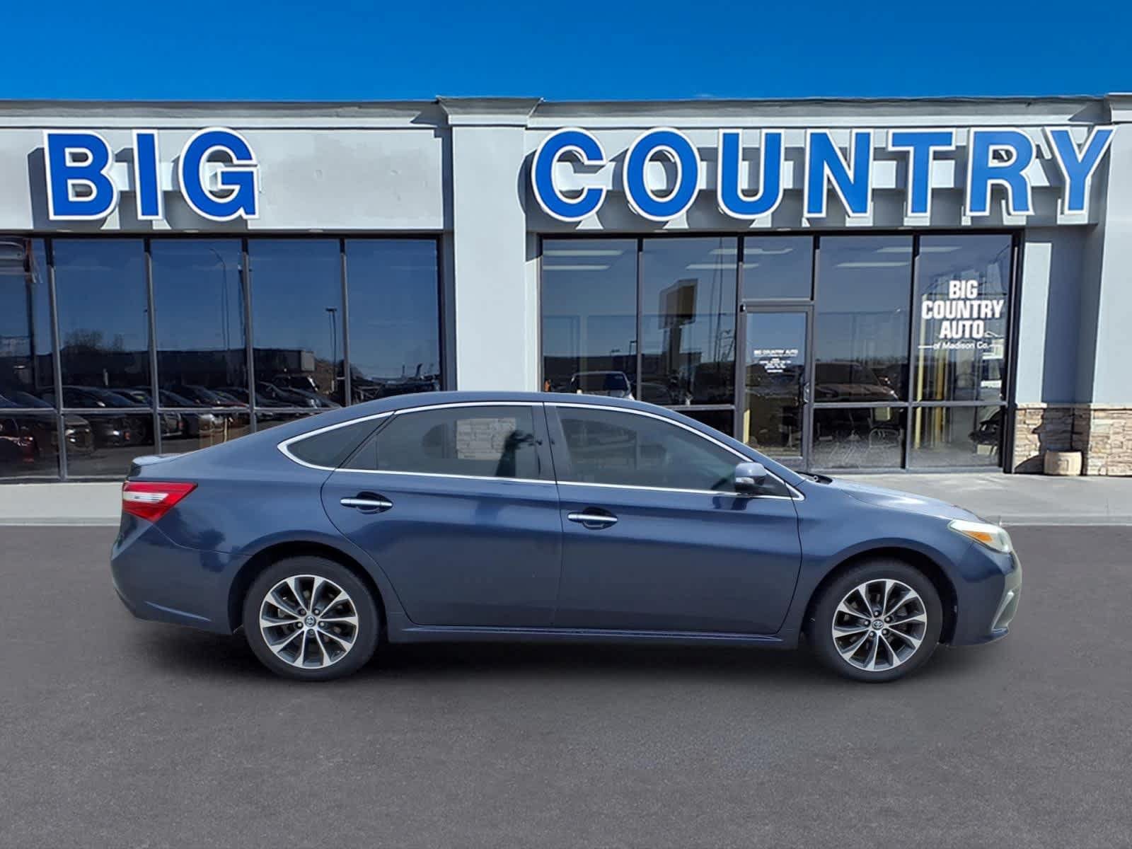Used 2017 Toyota Avalon XLE FWD image 4