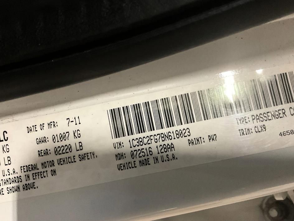 Used 2011 Chrysler 200 Limited FWD image 30