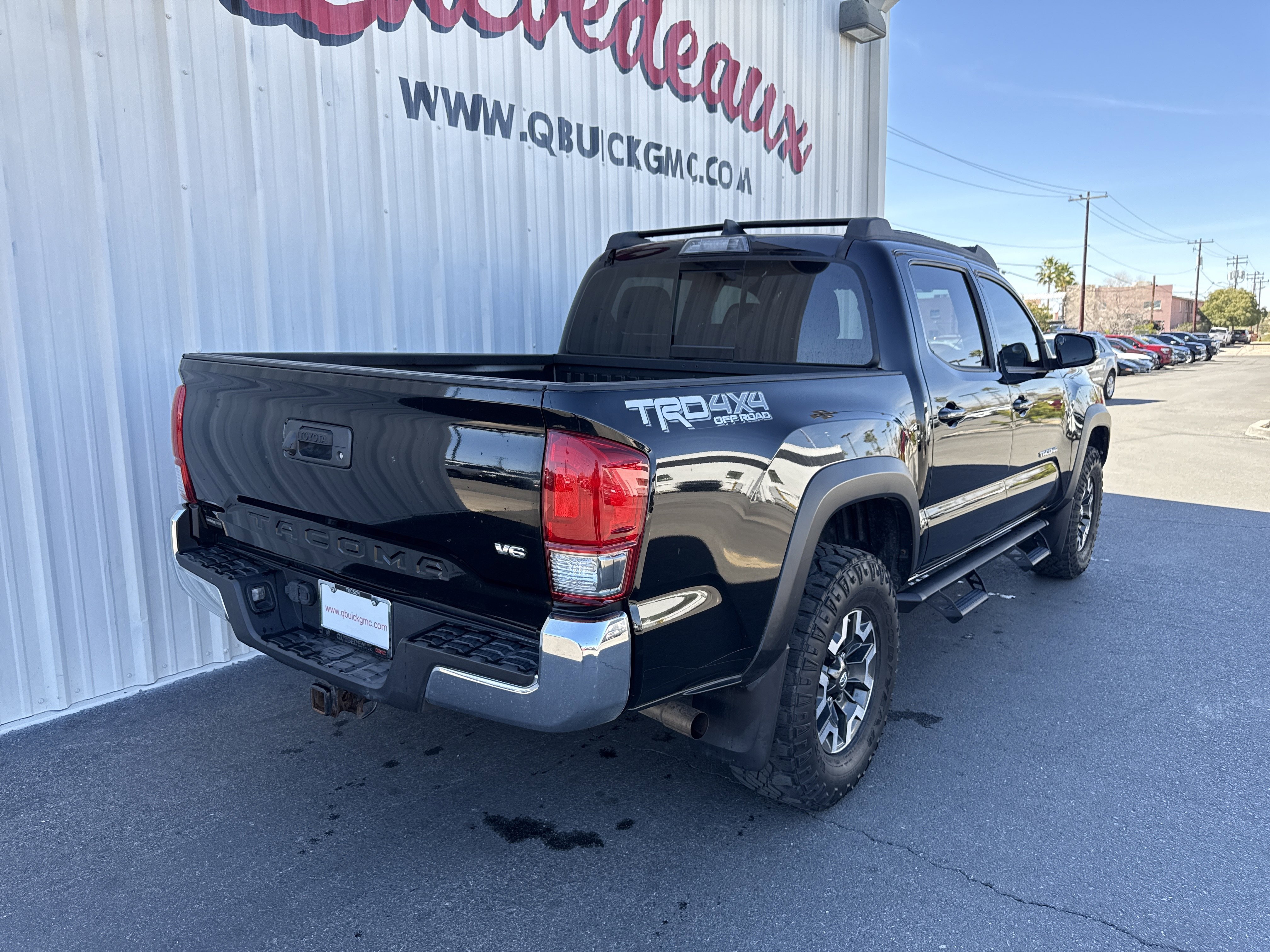 Used 2017 Toyota Tacoma TRD Off-Road w/ Tow Package (A/T) image 30
