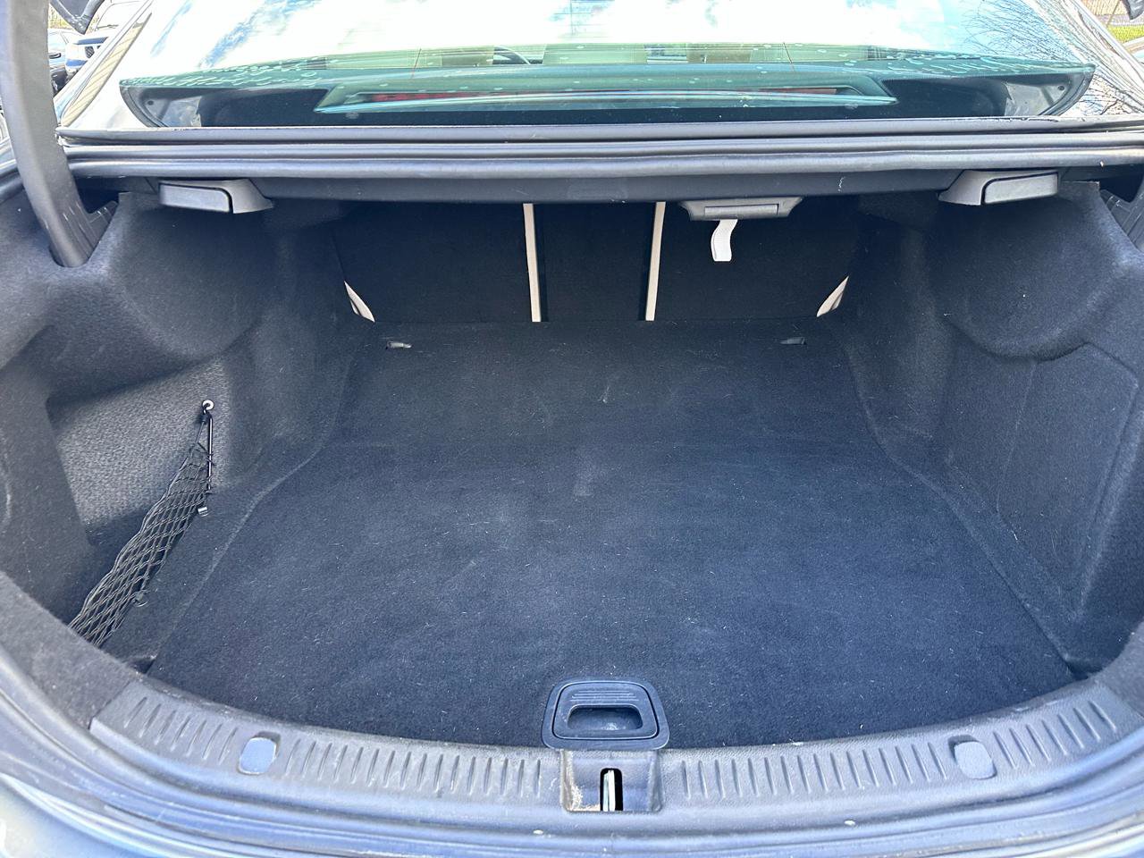 Used 2017 Mercedes-Benz E 300 image 33