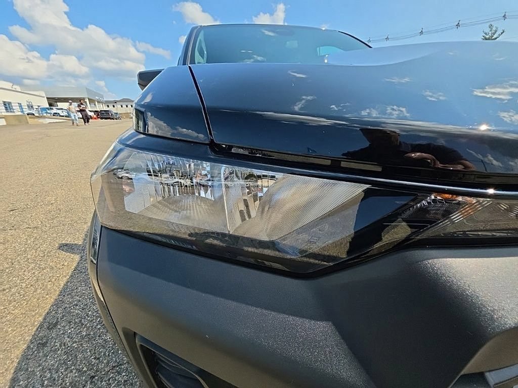 Used 2023 Chevrolet Colorado Trail Boss AWD/4WD image 44