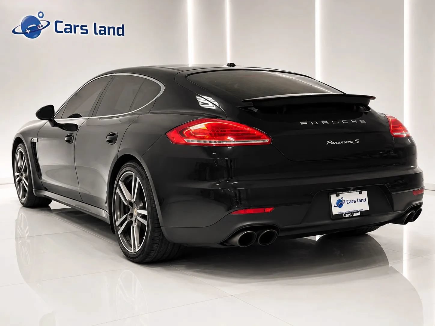 Used 2014 Porsche Panamera S RWD image 4