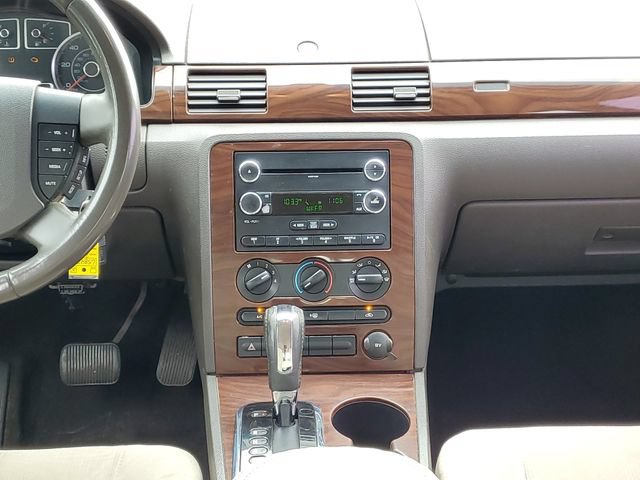 Used 2008 Ford Taurus SEL FWD image 26
