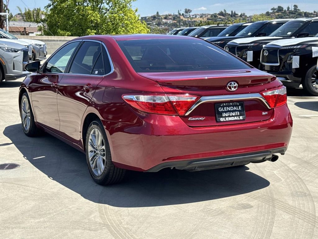 Used 2017 Toyota Camry SE FWD image 4