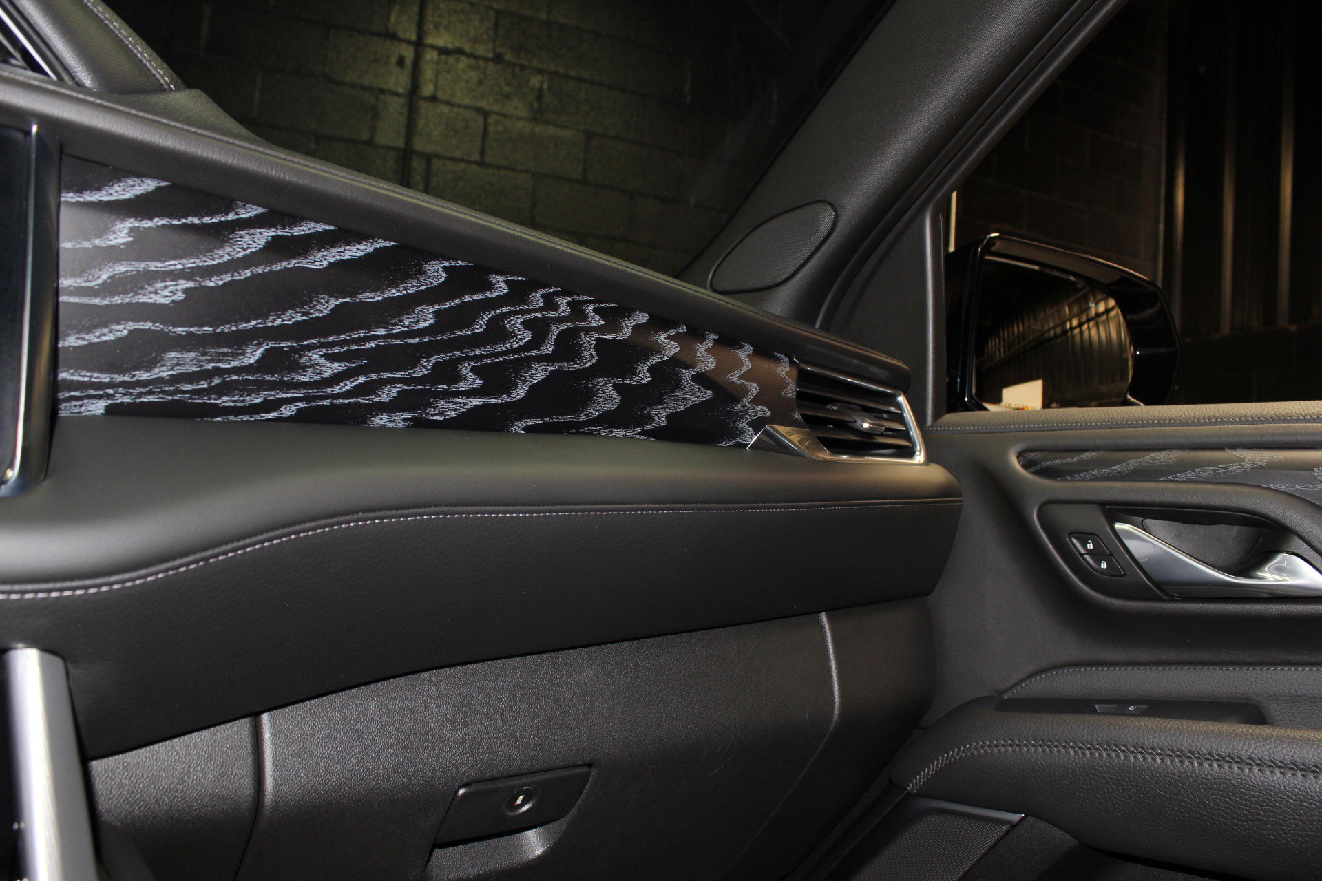 Used 2023 GMC Yukon Denali w/ Advanced Technology Package image 30