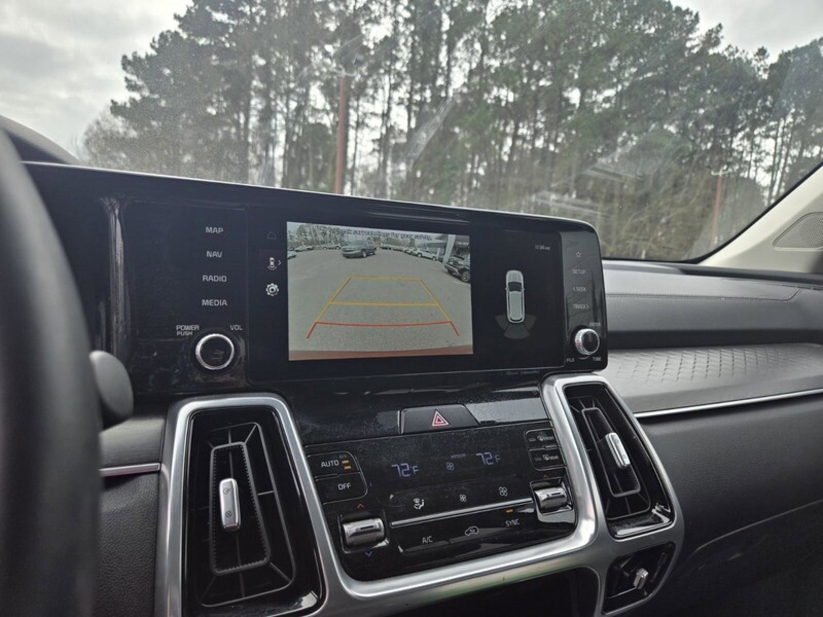 Used 2023 Kia Sorento SX image 18