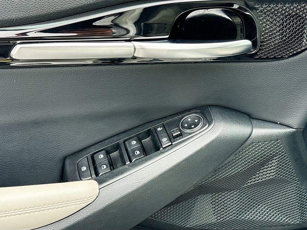 Used 2023 Kia Seltos EX image 18