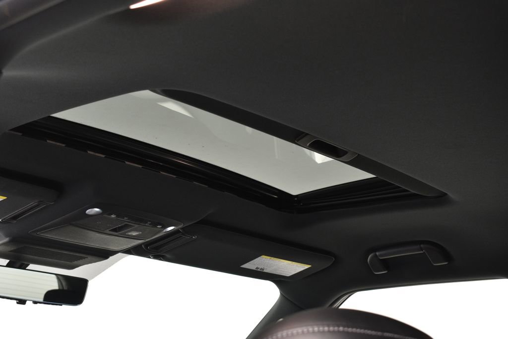 Used 2024 INFINITI QX80 Sensory image 40