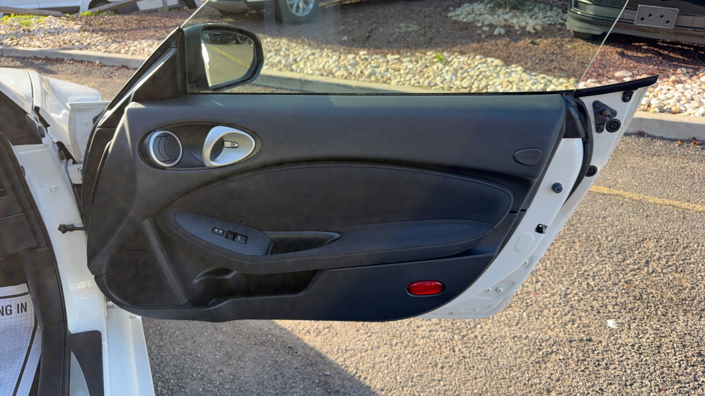 Used 2014 Nissan 370Z Touring image 19