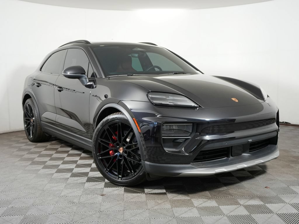 Certified 2025 Porsche Macan 4S Electric AWD/4WD image 9