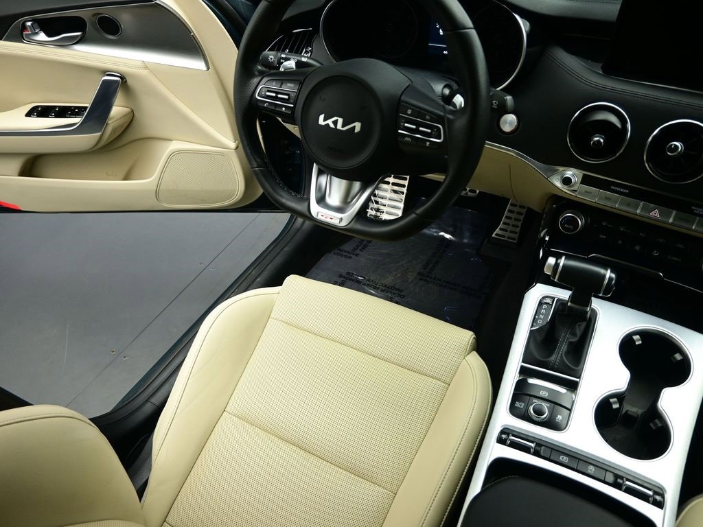 Certified 2022 Kia Stinger GT1 image 7