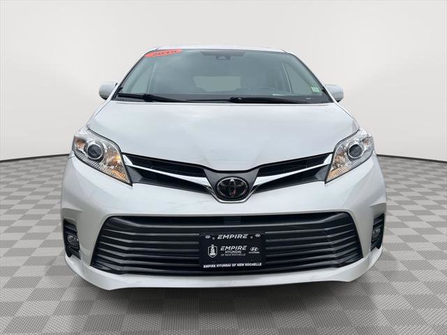 Used 2019 Toyota Sienna XLE image 6