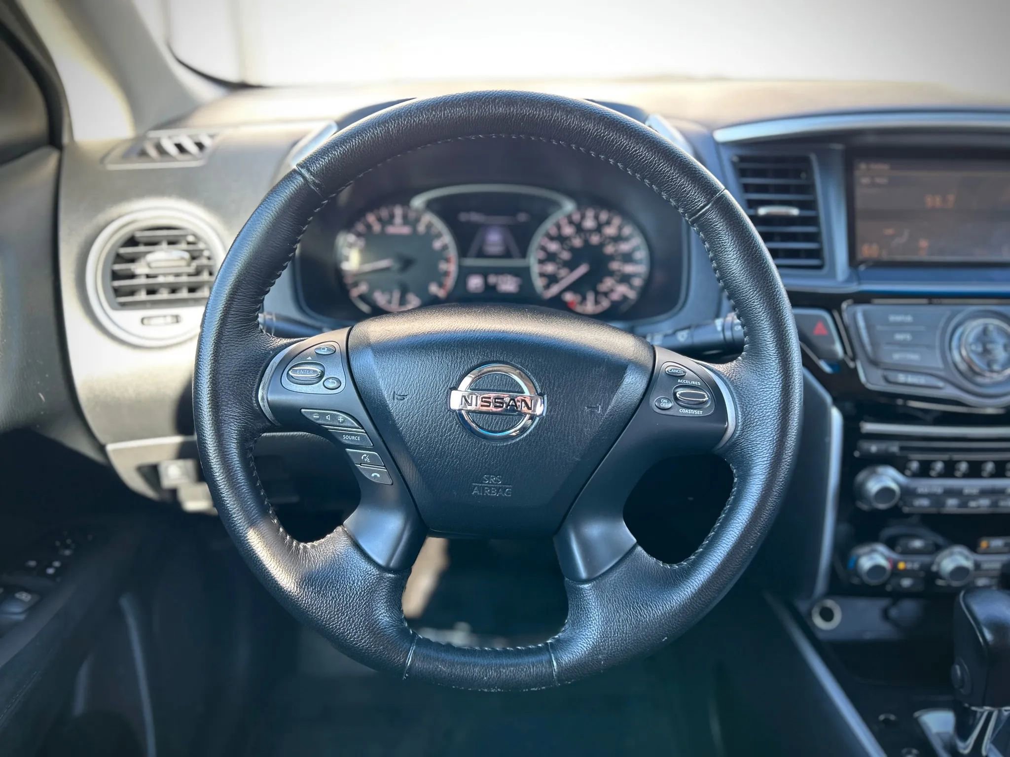 Used 2013 Nissan Pathfinder SV image 9