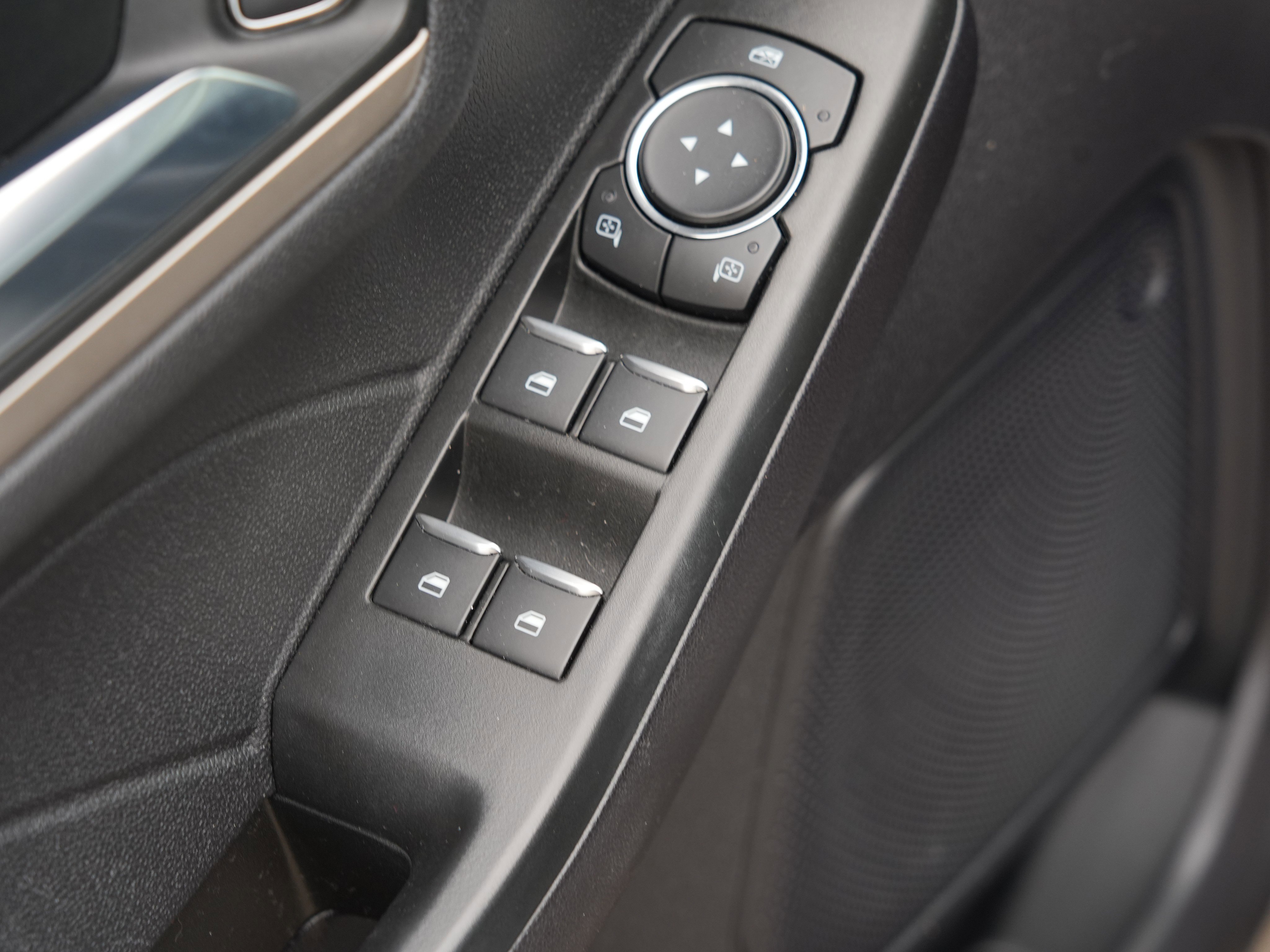 Used 2022 Ford Escape SEL image 20