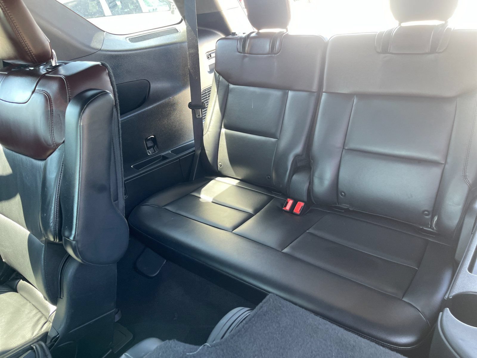 Used 2020 Ford Explorer Platinum w/ Premium Technology Package AWD/4WD image 17