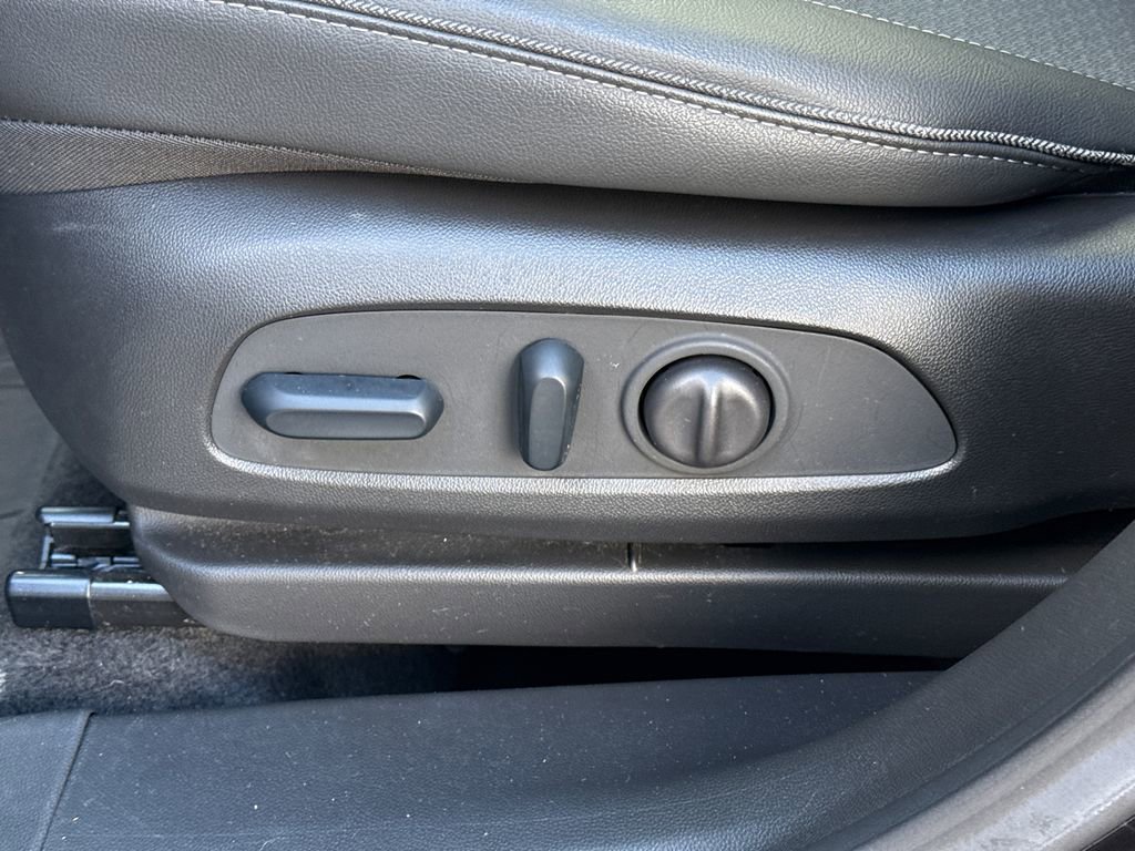 Used 2023 Buick Encore GX Select w/ Experience Buick Package image 18
