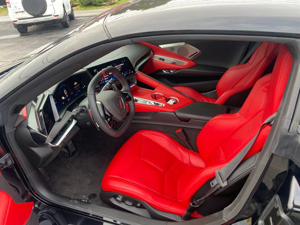 Used 2026 Chevrolet Corvette Stingray Preferred Cpe w/ Z51 Performance Package RWD image 9