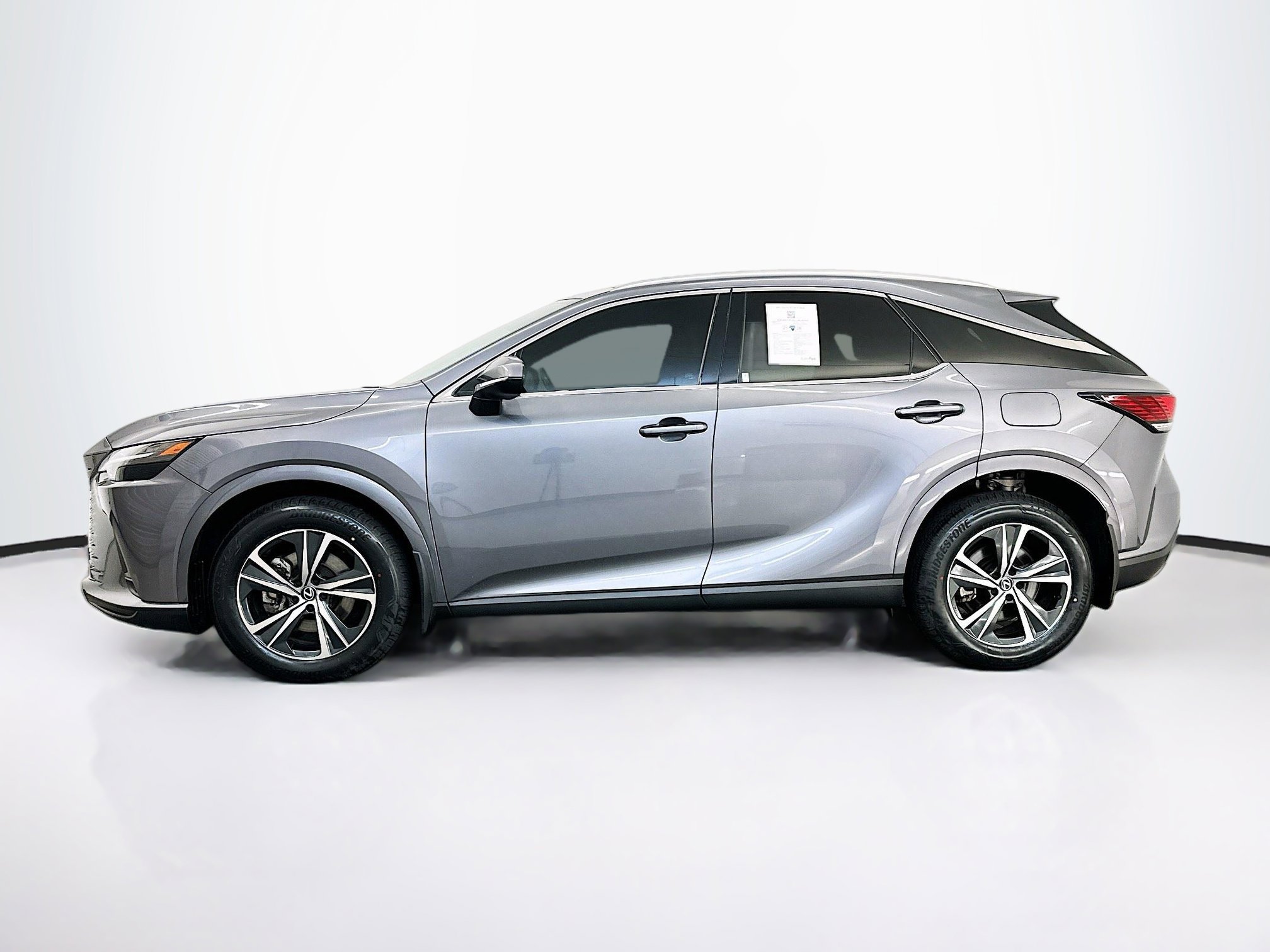 Used 2023 Lexus RX 350 Premium w/ Accessory Package image 4
