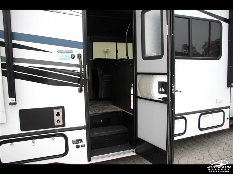 Used 2022 Ford E-450 and Econoline 450 Super Duty w/ Motorhome Prep Package RWD image 13