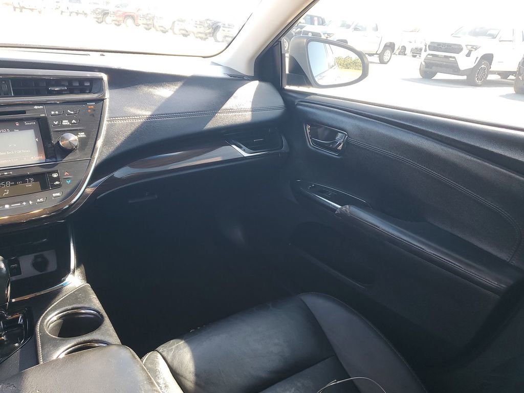 Used 2015 Toyota Avalon XLE Premium image 11