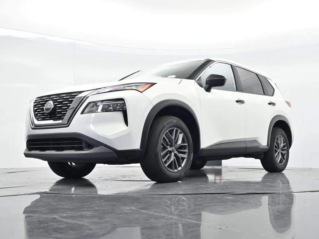 Used 2023 Nissan Rogue S FWD image 26