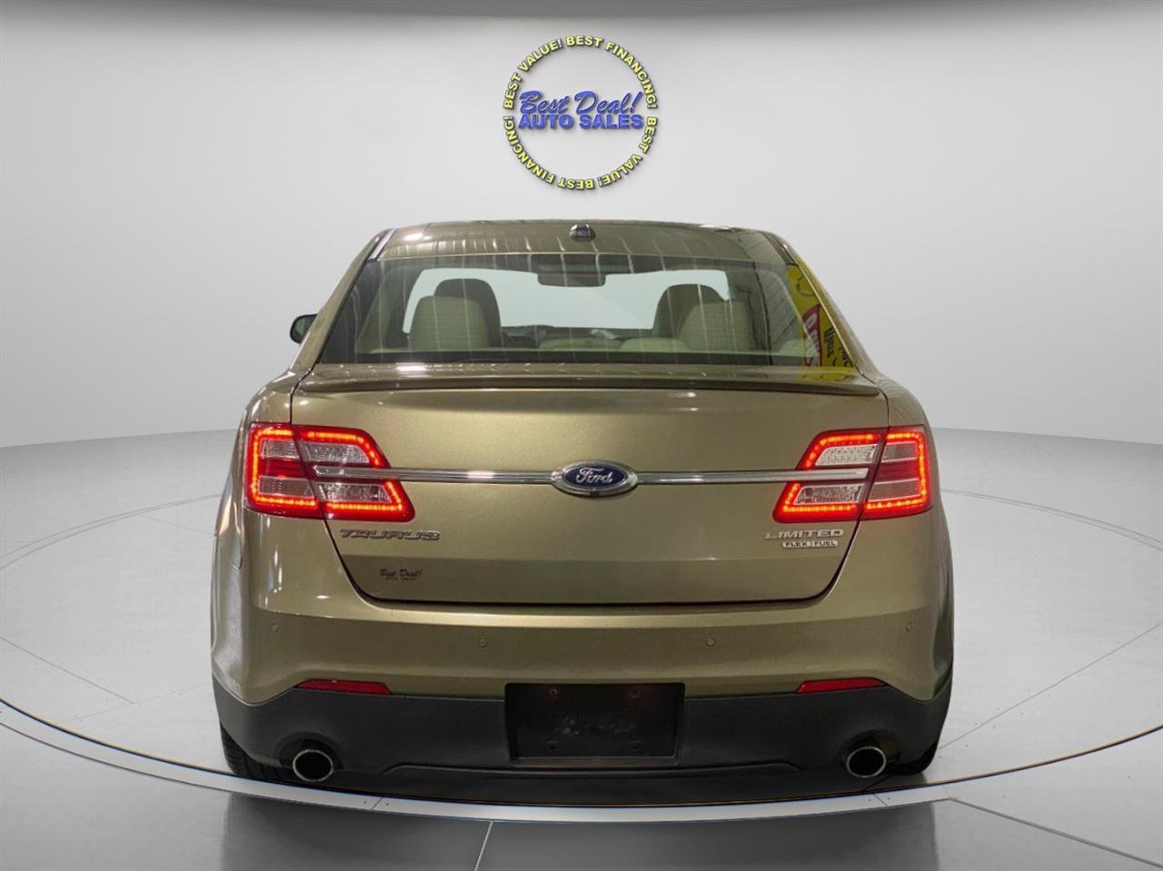 Used 2013 Ford Taurus Limited FWD image 4