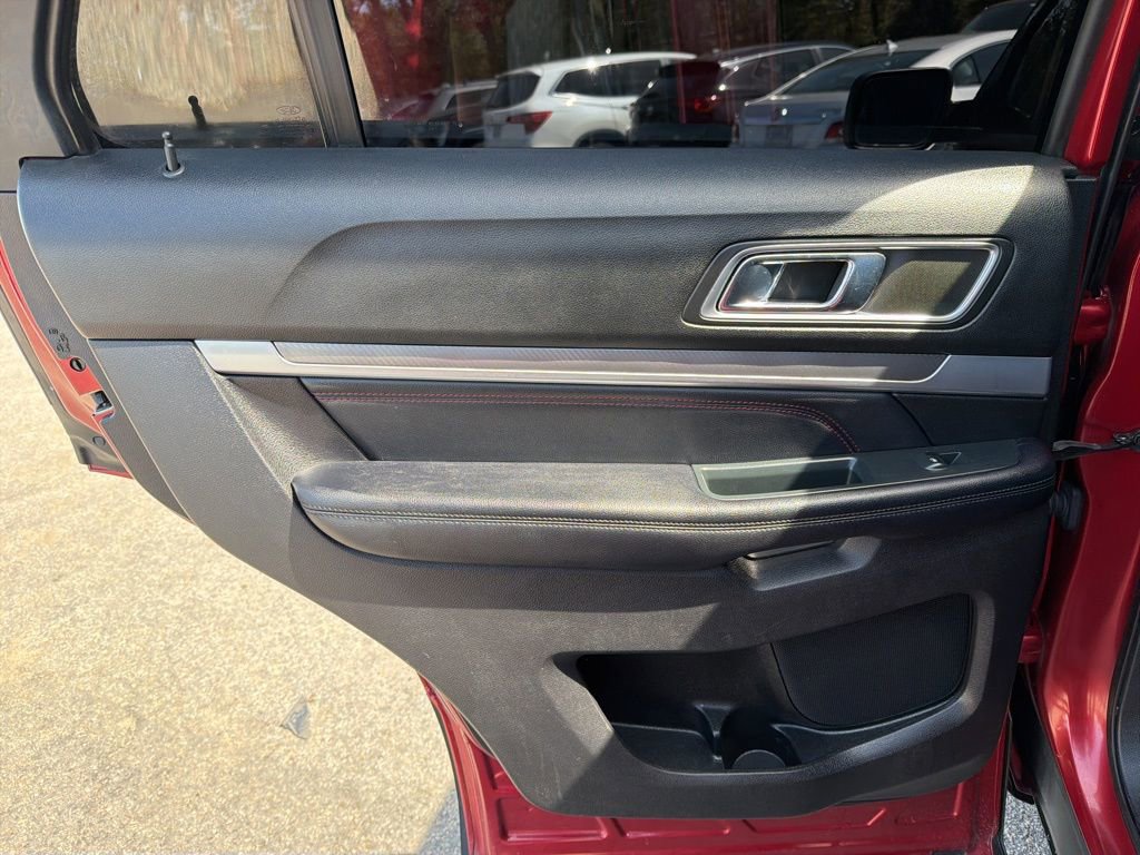 Used 2018 Ford Explorer Sport w/ Equipment Group 401A image 24