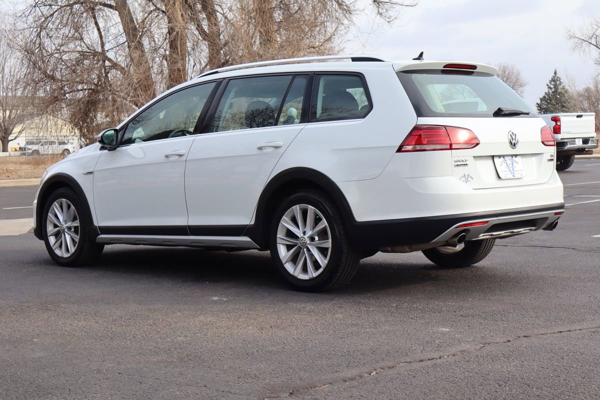 Used 2018 Volkswagen Golf Alltrack S image 7