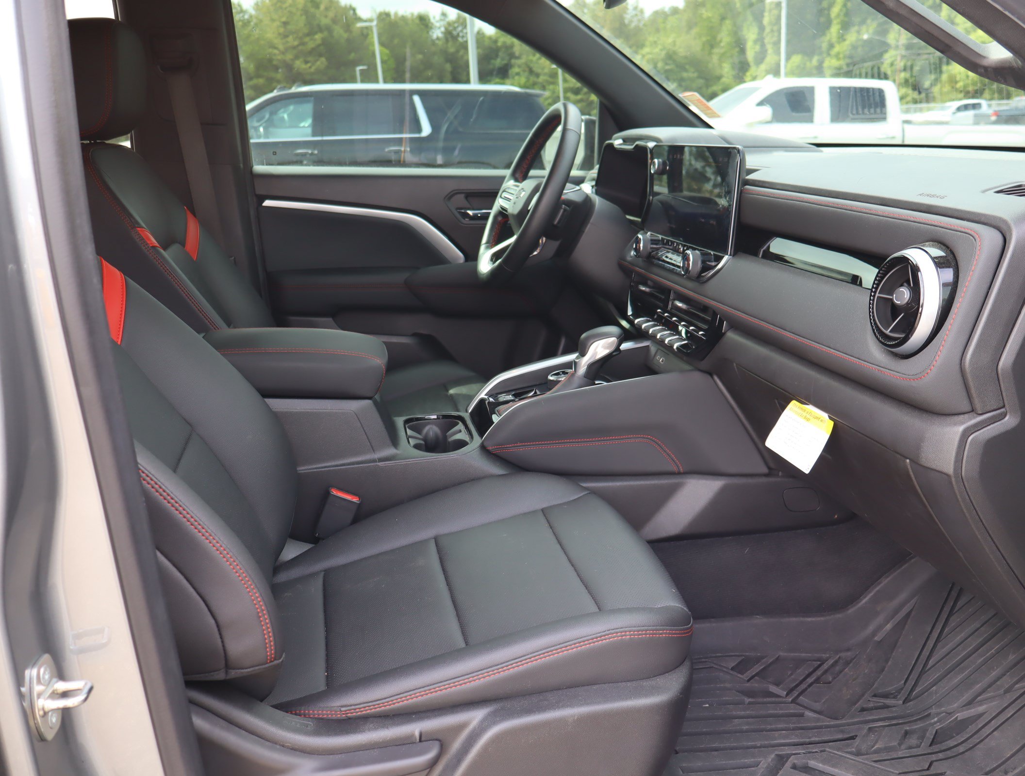 Used 2023 Chevrolet Colorado Z71 w/ Z71 Convenience Package 2 AWD/4WD image 19