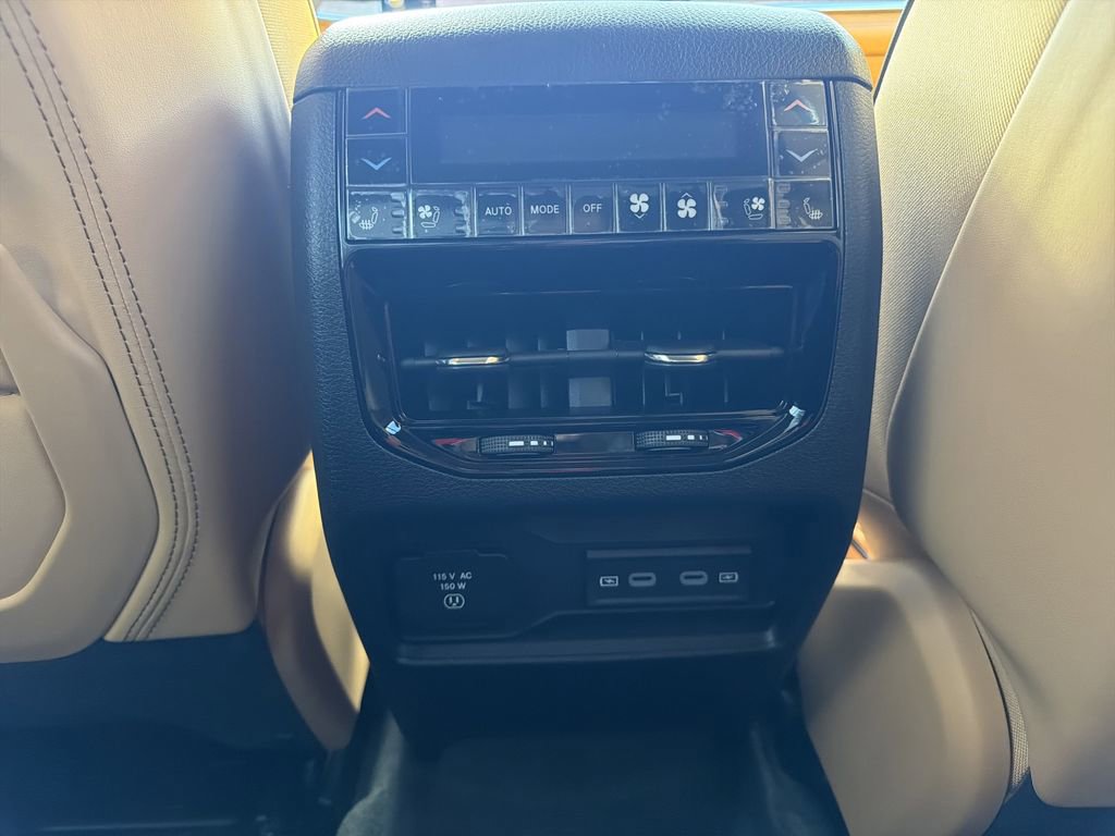 New 2026 Jeep Grand Cherokee L Summit image 18