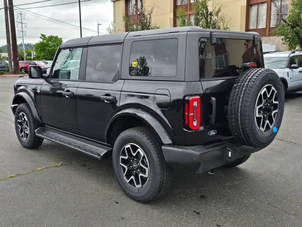 New 2026 Ford Bronco Outer Banks AWD/4WD image 3