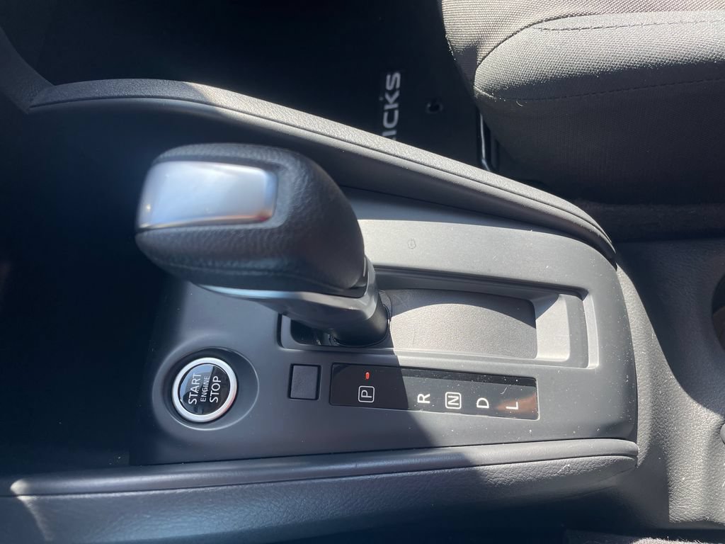 Certified 2025 Nissan Kicks Play S FWD image 18