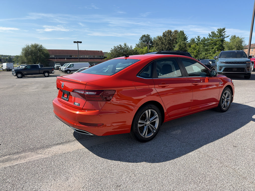 Used 2020 Volkswagen Jetta R-Line w/ R-Line Cold Weather Package FWD image 5