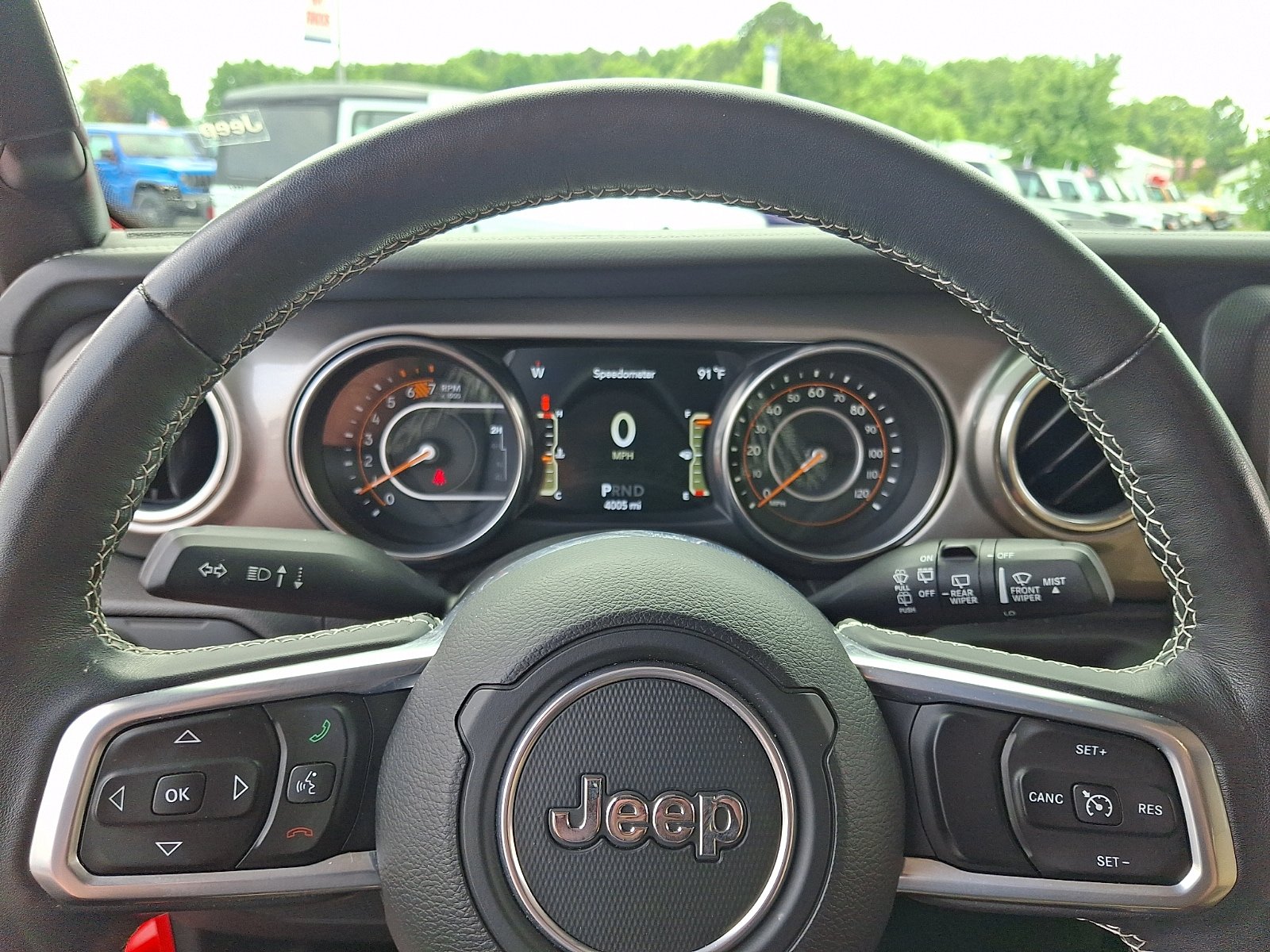 Used 2019 Jeep Wrangler Unlimited Sahara w/ Cold Weather Group AWD/4WD image 20
