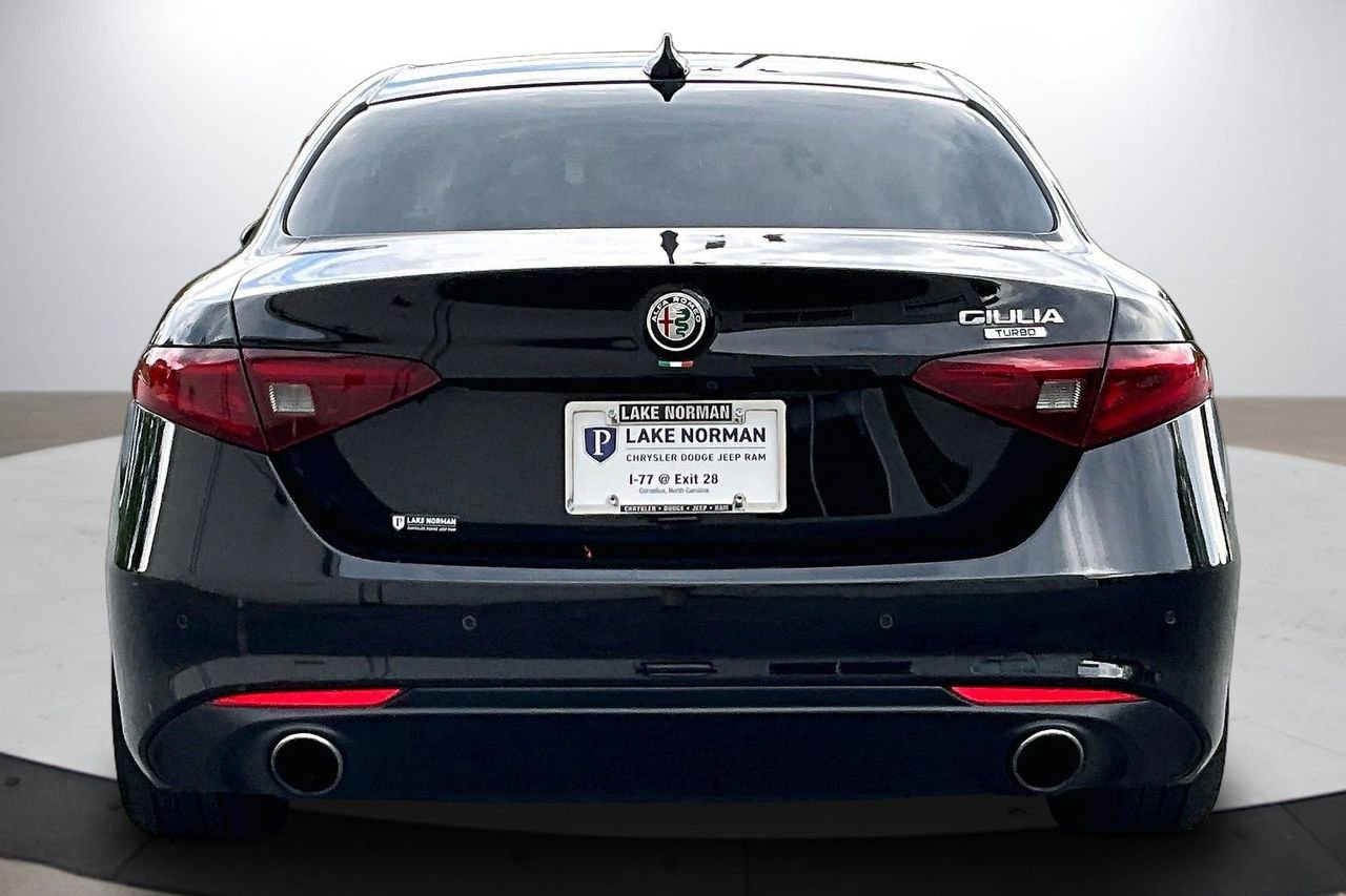 Used 2019 Alfa Romeo Giulia RWD image 8