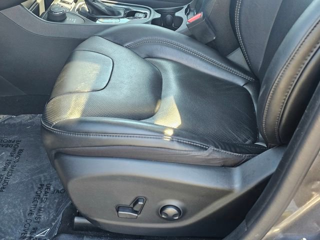 Used 2022 Jeep Cherokee Limited AWD/4WD image 17