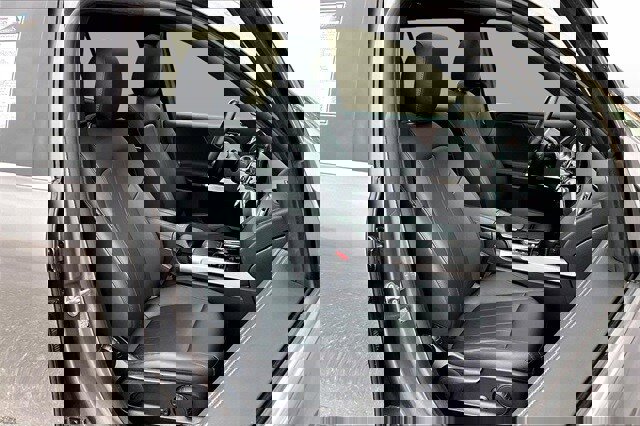 Certified 2022 Mercedes-Benz GLB 250 4MATIC image 33