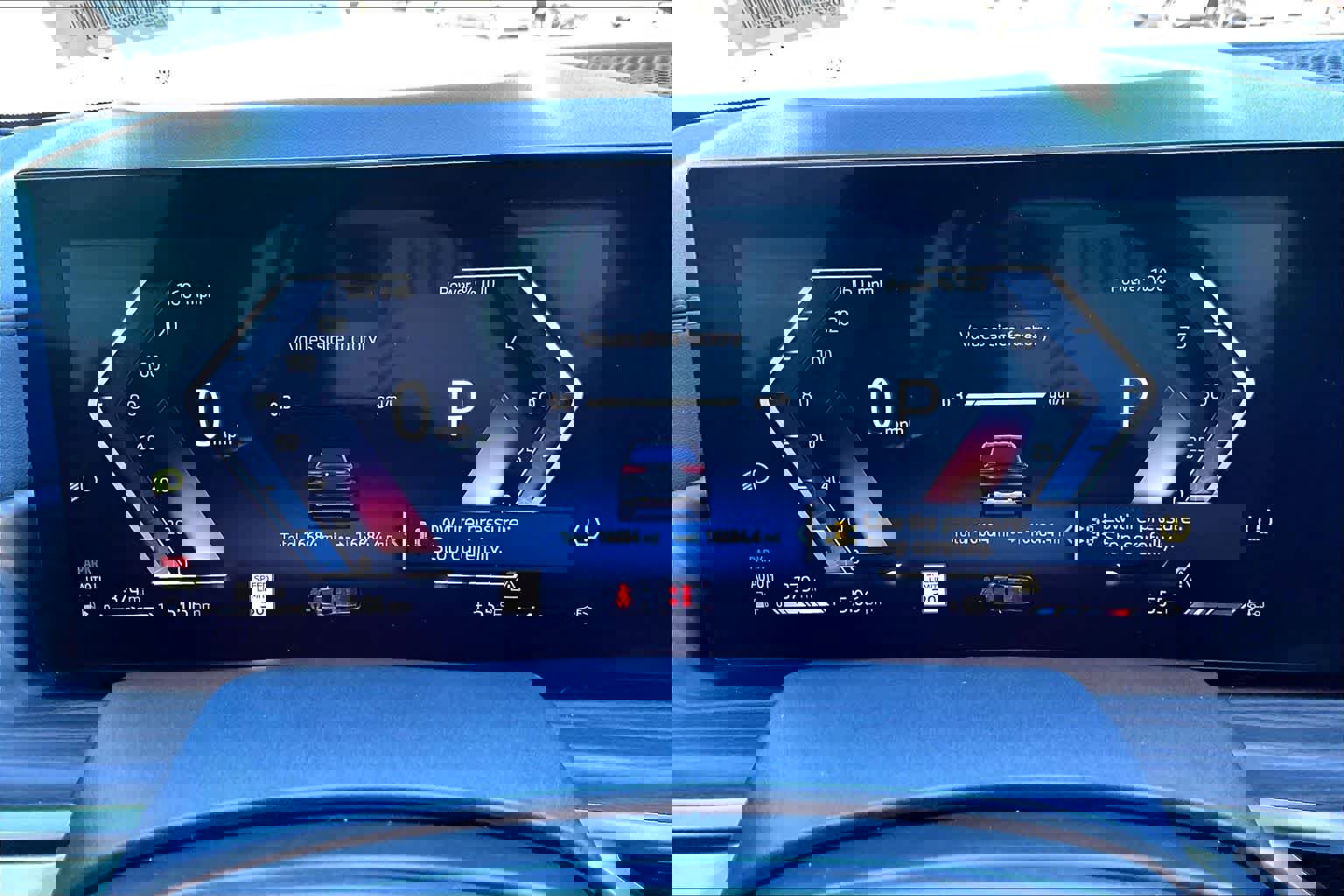 Used 2024 BMW X5 xDrive40i w/ Parking Assistance Package image 27