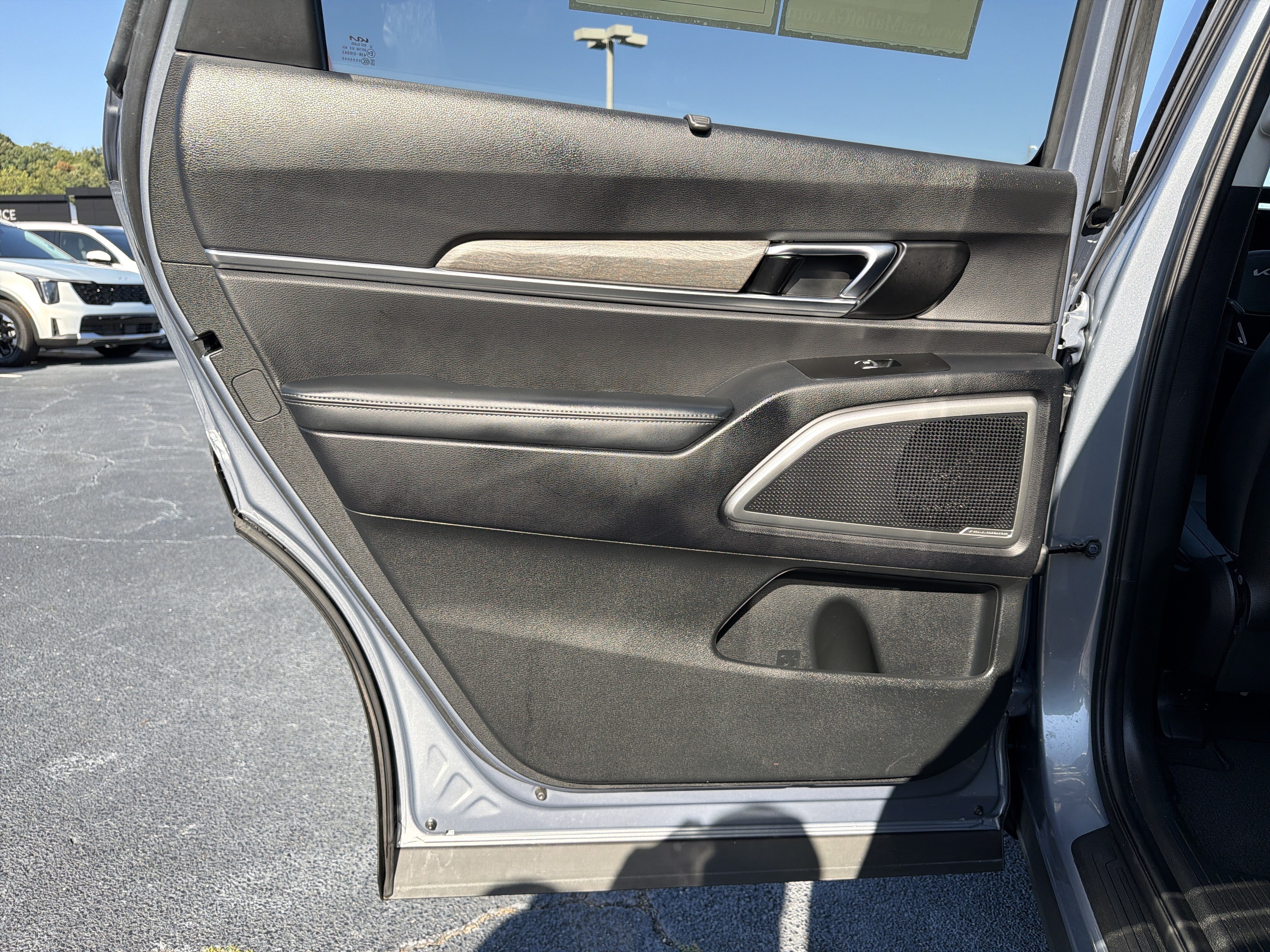 Used 2022 Kia Telluride EX w/ EX Premium Package FWD image 21