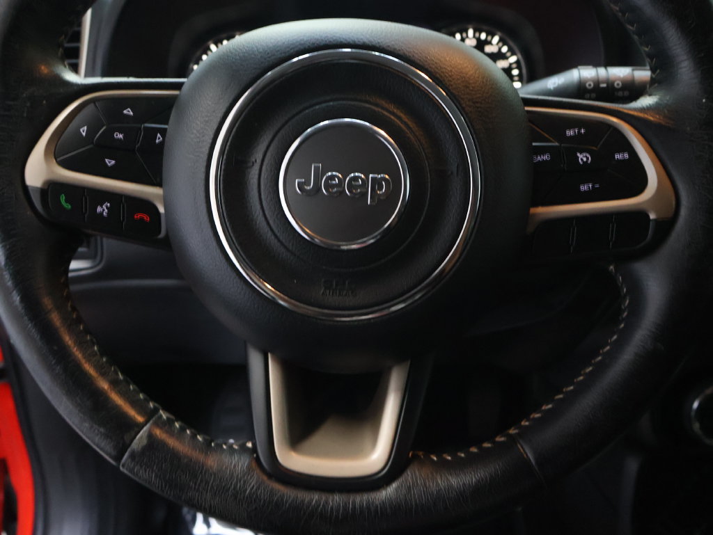Used 2017 Jeep Renegade Limited FWD image 18