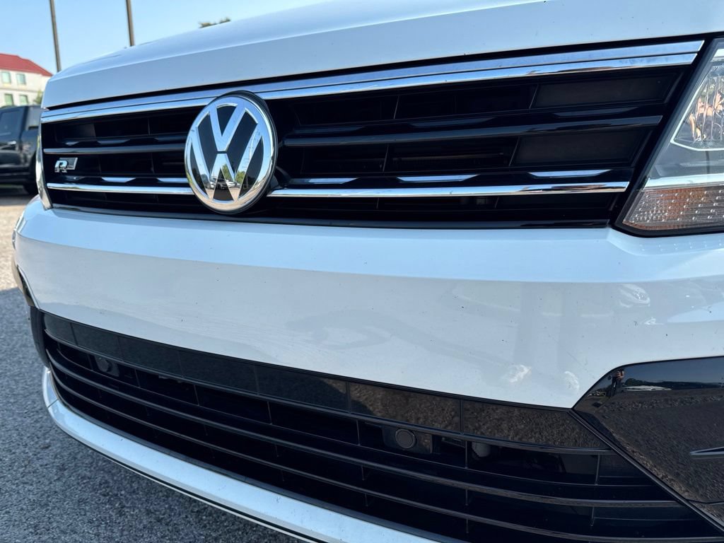 Used 2021 Volkswagen Tiguan SE R-Line AWD/4WD image 10
