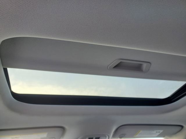 Certified 2024 Chevrolet Trax ACTIV w/ Sunroof Package image 33