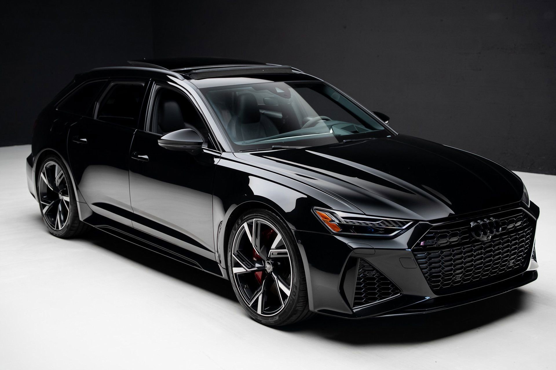 Used 2022 Audi RS 6 AWD/4WD image 38