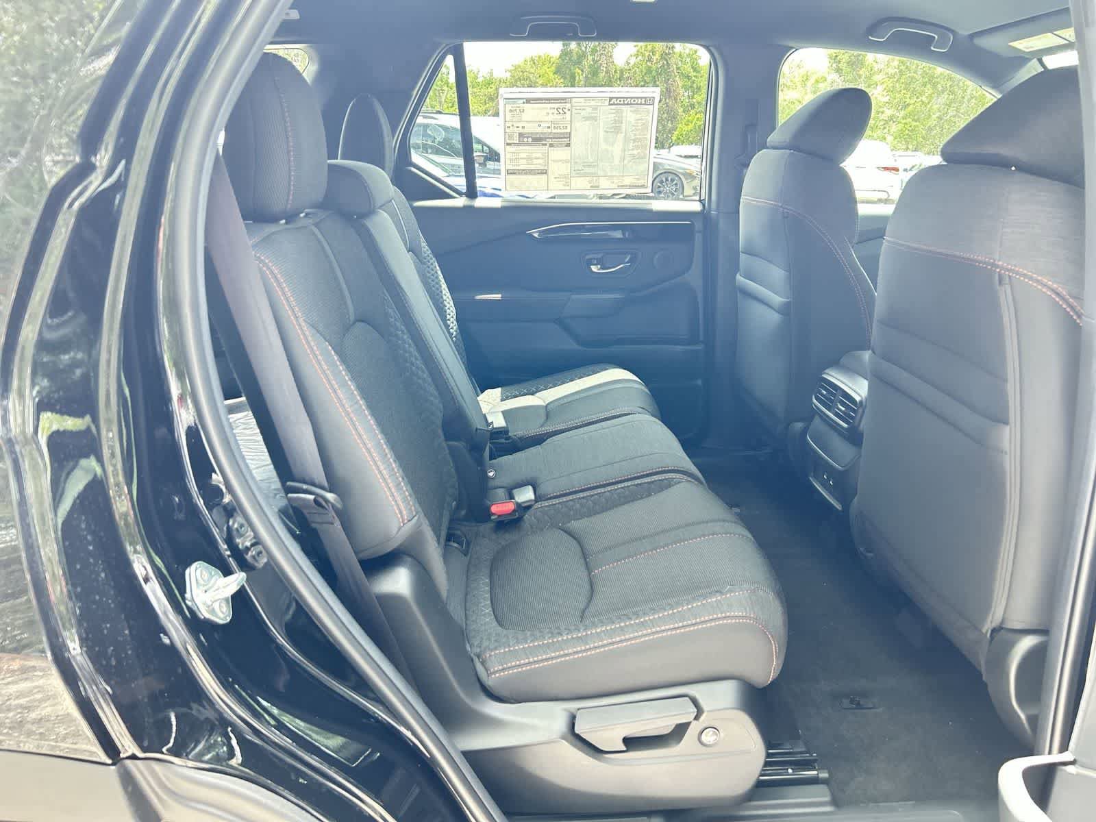 New 2026 Honda Pilot Sport image 13